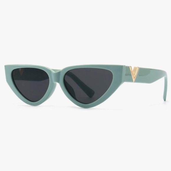 Chic Mint Green Cat Eye Sunglasses with Gold V Detail - Trendy 400 UV protection main image 11